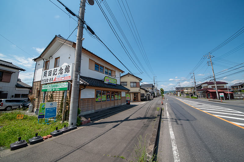 新栃木駅より、車で3分