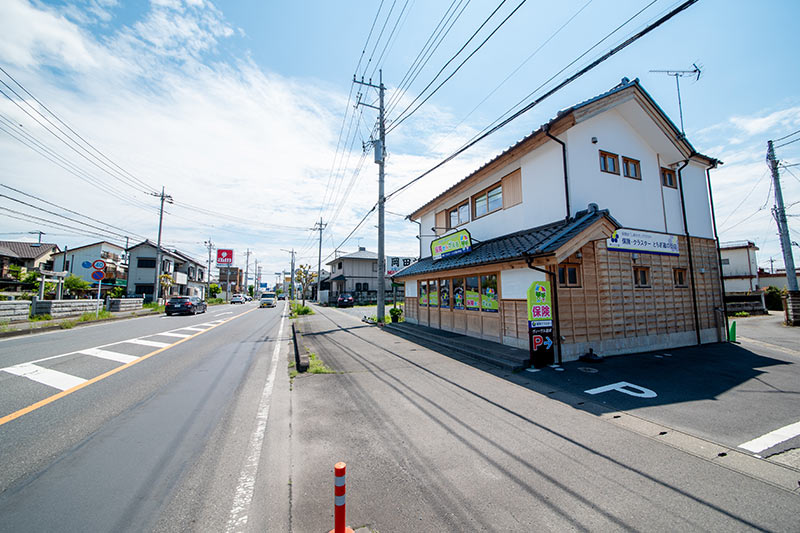 箱森交差点より、車で3分